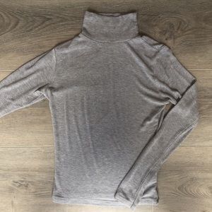 Brandy Melville turtleneck